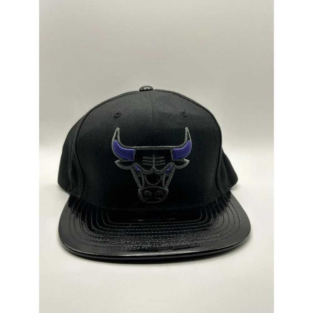 Chicago Bulls Hat Cap Snap Back Mens‎ Mitchell Ness Black Purple NBA Basketball